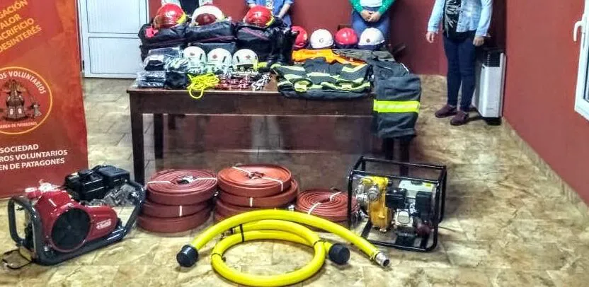Cuánto cuesta equipar a un bombero: la impactante cifra